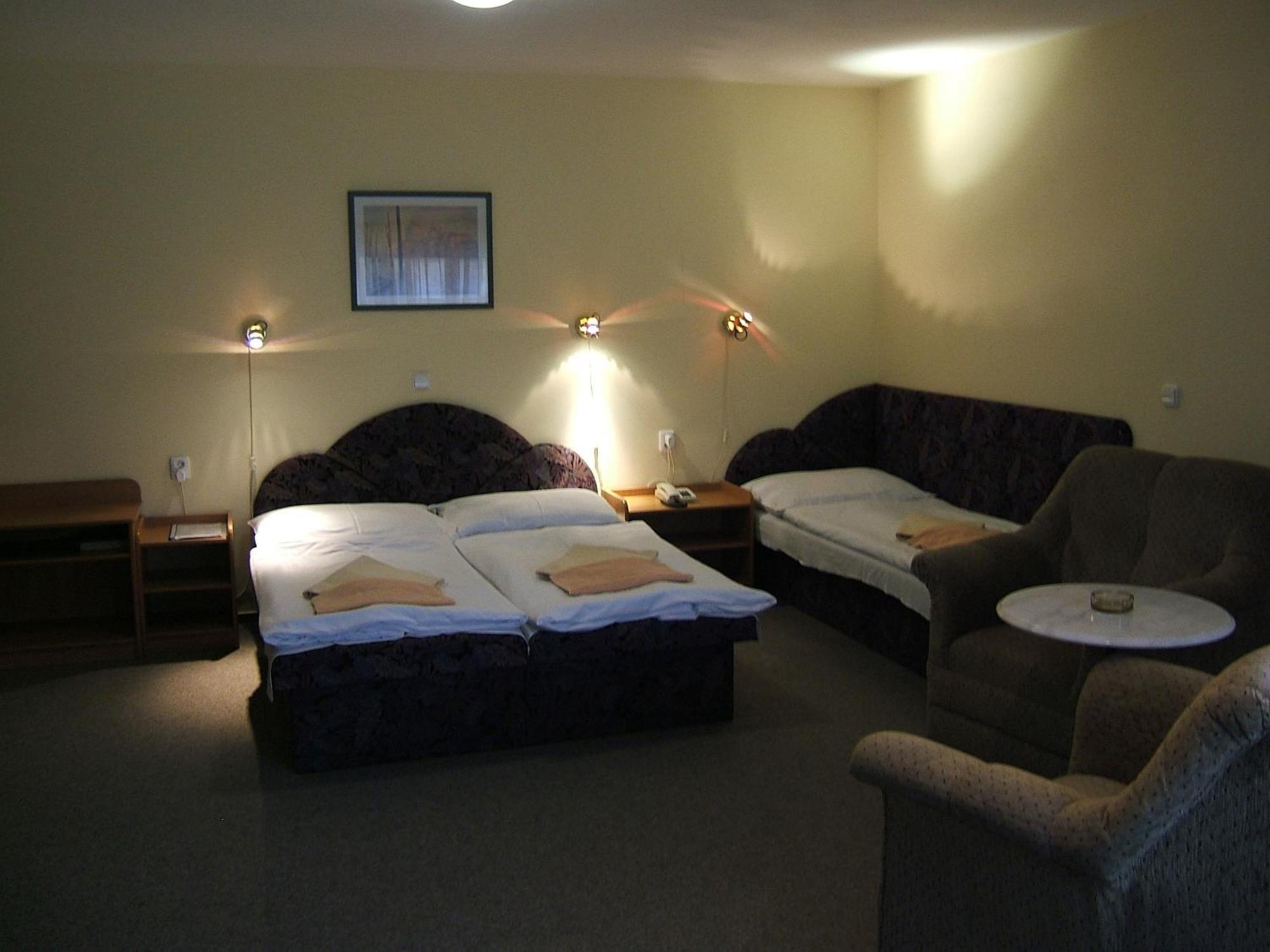 Hotel York 3*